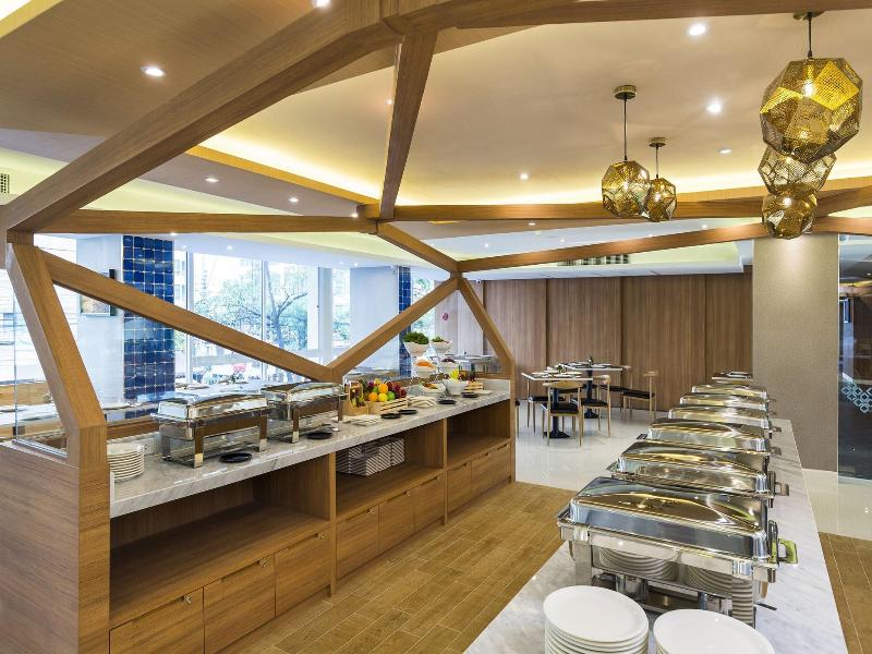 Zircon Hotel image