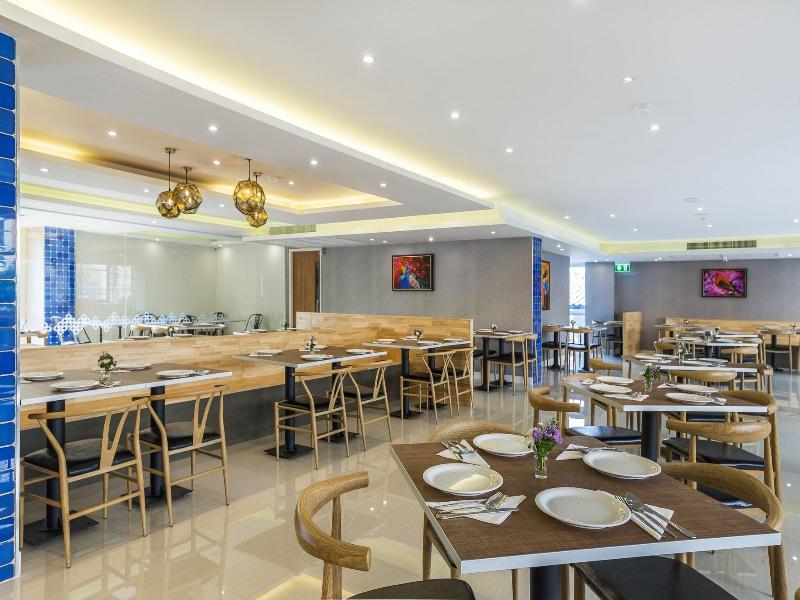 Zircon Hotel image