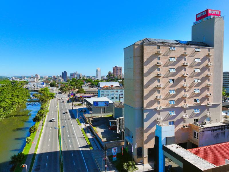Le Village Flats e Hotel image
