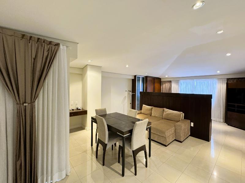 Le Village Flats e Hotel image
