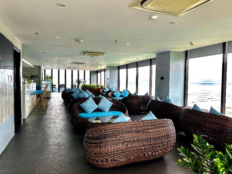 Yarra Ocean Suites Danang image