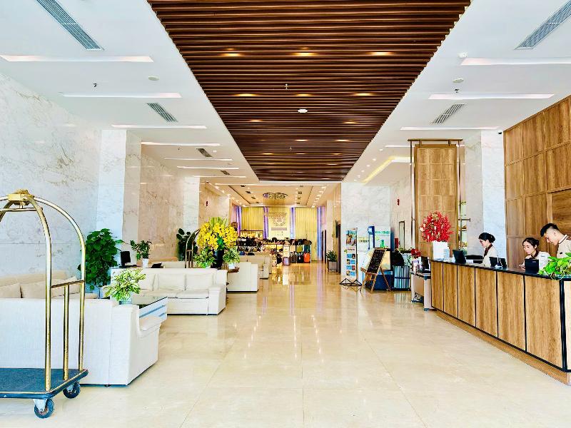 Yarra Ocean Suites Danang image