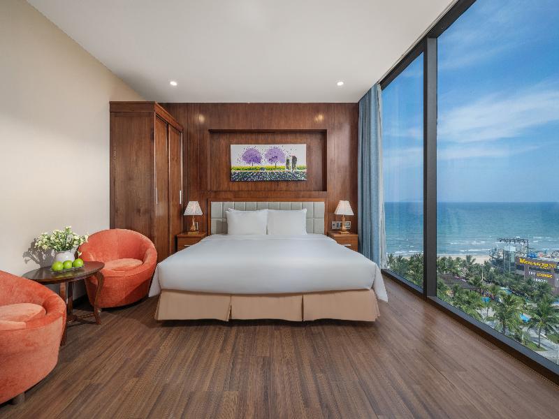 Yarra Ocean Suites Danang image