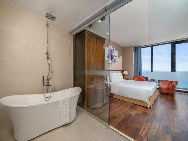 Yarra Ocean Suites Danang image