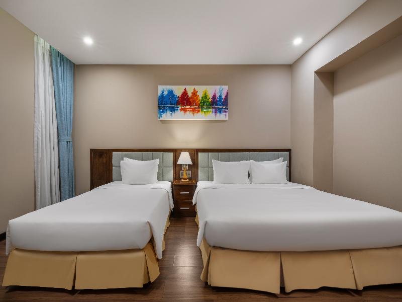 Yarra Ocean Suites Danang image
