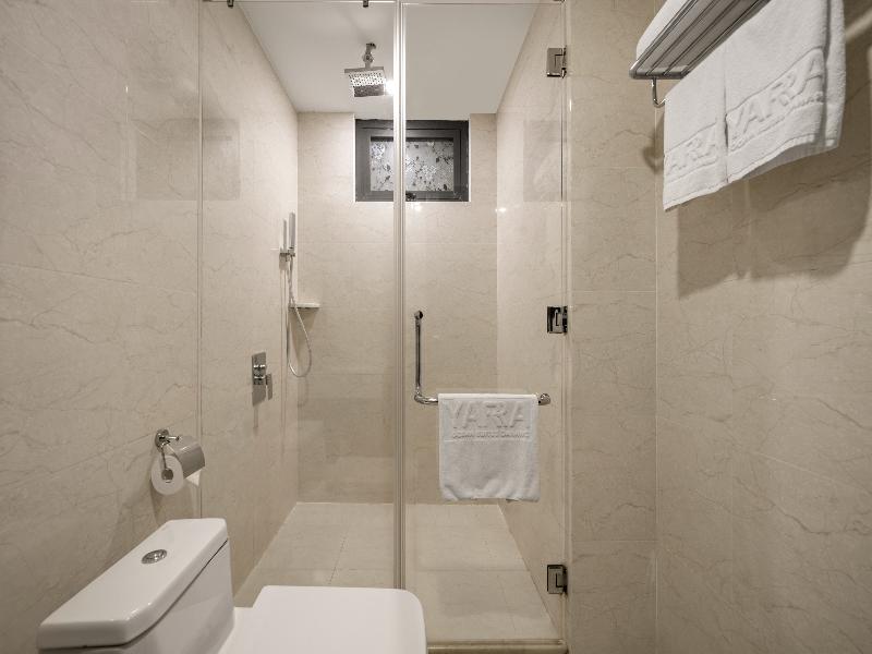 Yarra Ocean Suites Danang image