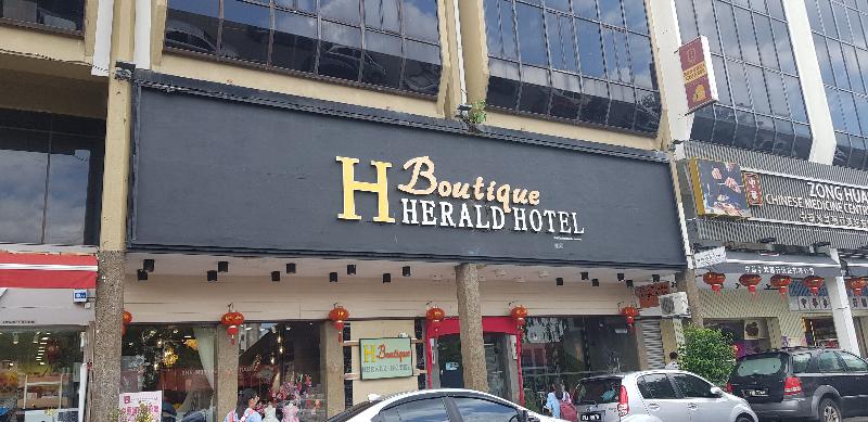 Capital O 89938 Herald Hotel