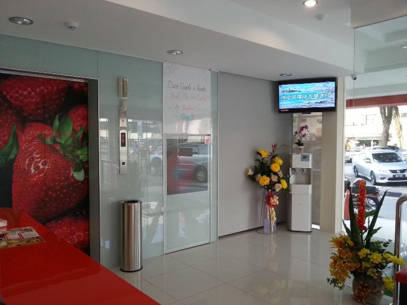 Hotel Strawberry Fields image