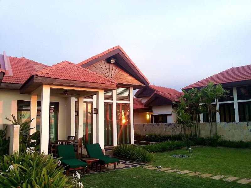 Borneo Beach Villas image