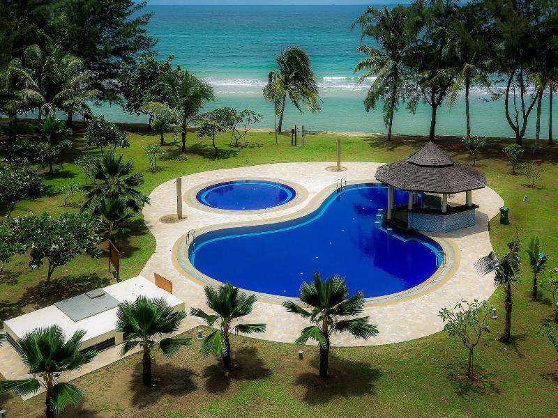 Borneo Beach Villas image