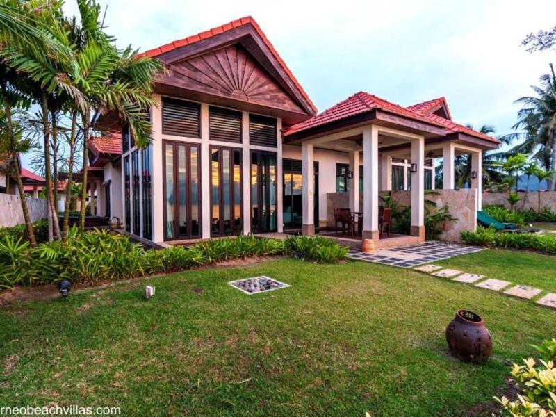 Borneo Beach Villas image
