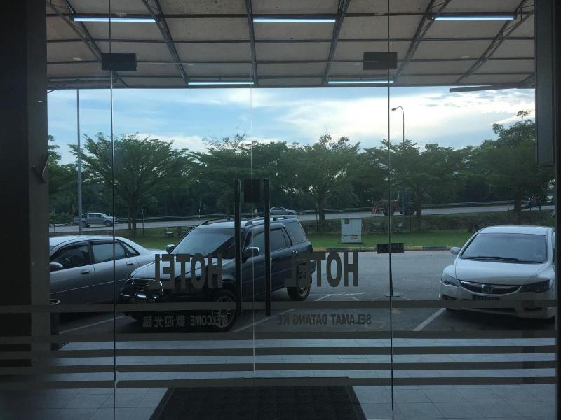 Ayer Hitam Hotel