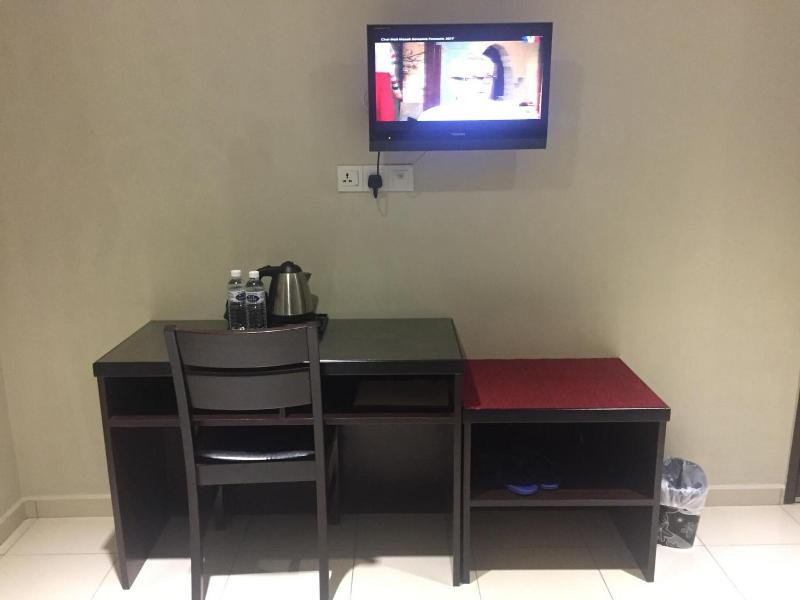 Ayer Hitam Hotel