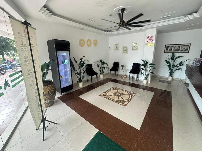 Midtown Villa Hotel image