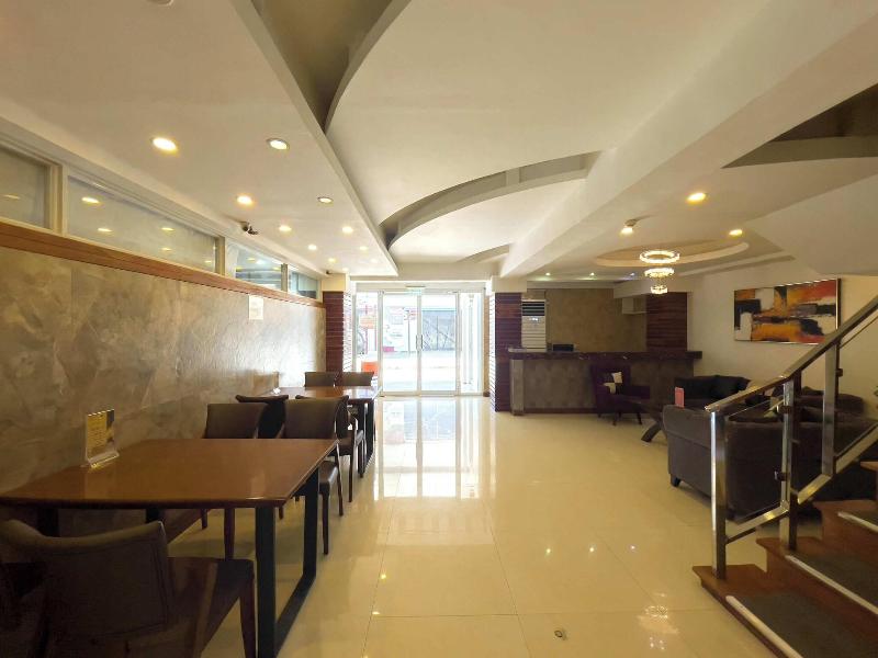 W Balibago Hotel image