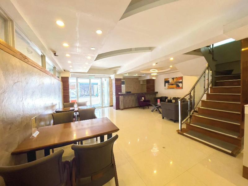 W Balibago Hotel image