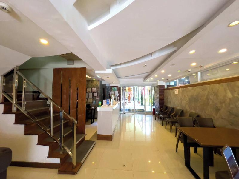 W Balibago Hotel image
