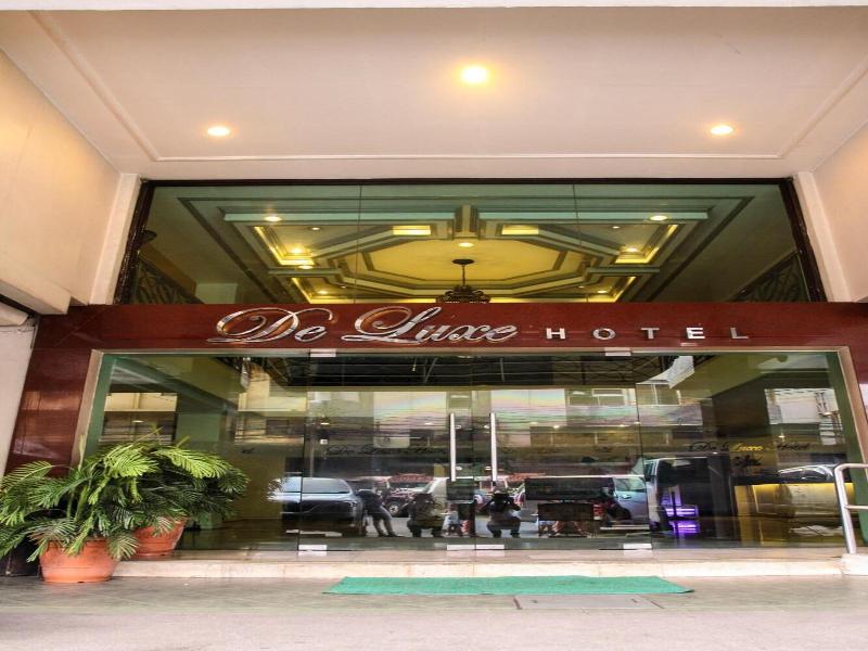 De Luxe Hotel image