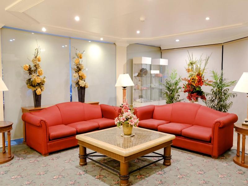 De Luxe Hotel image