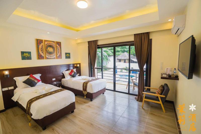 Molly Resort — main photo