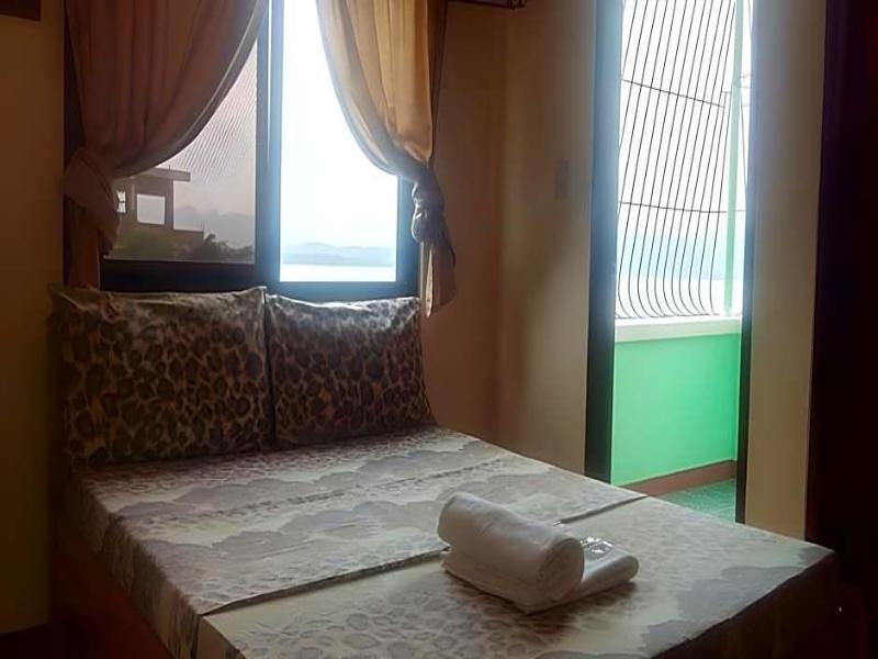 Divine Castle Travelers Inn image