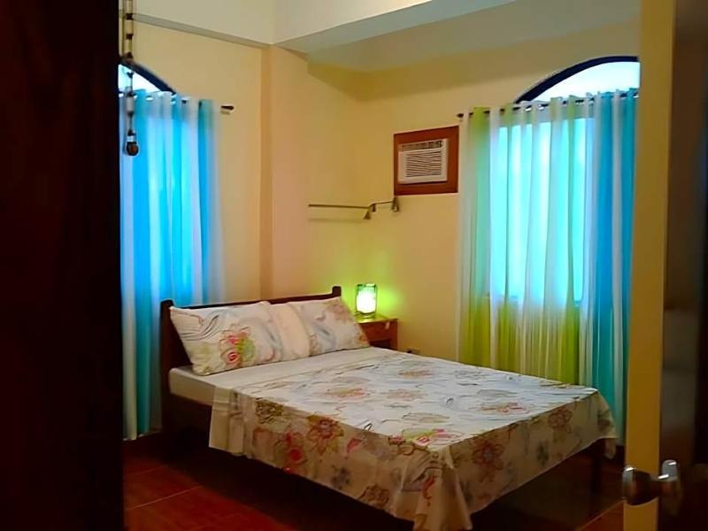 Divine Castle Travelers Inn image