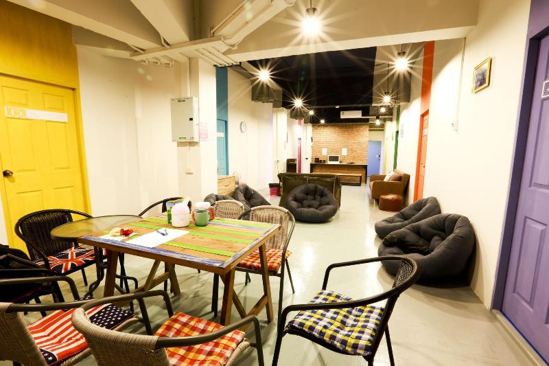 Zee Thai Hostel image