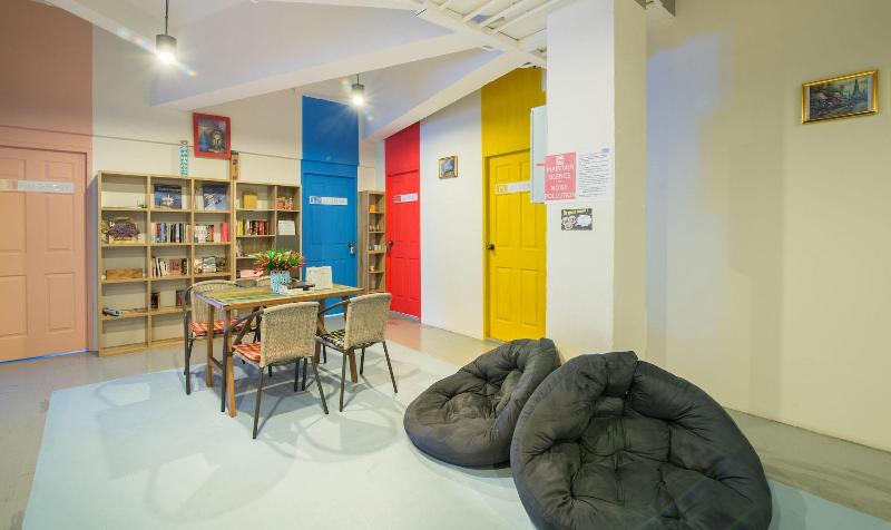 Zee Thai Hostel image