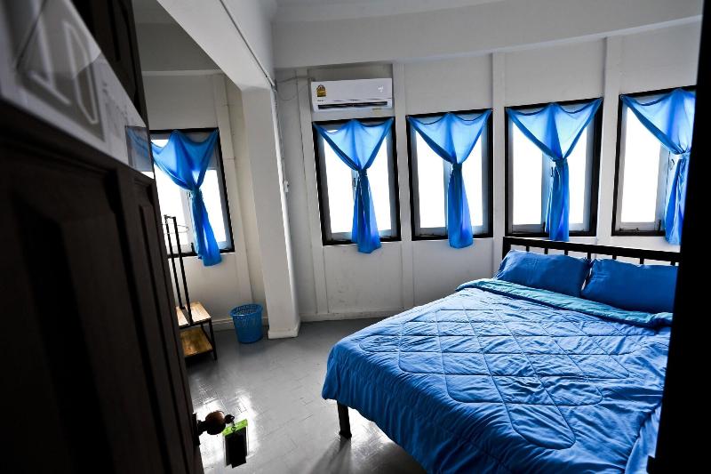 Zee Thai Hostel image