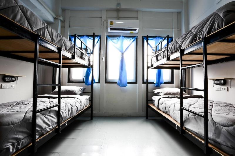 Zee Thai Hostel image