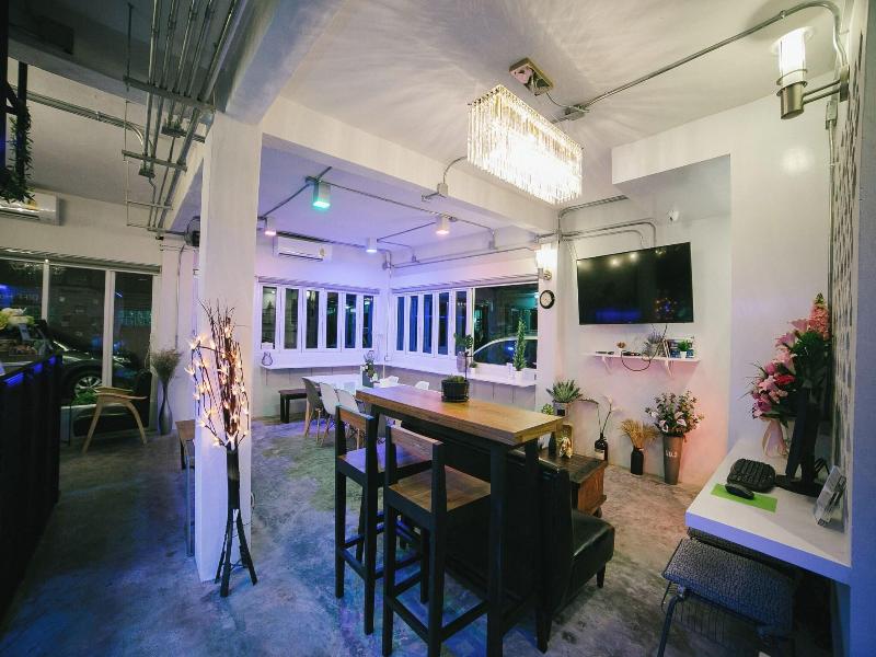 Diff Hostel image
