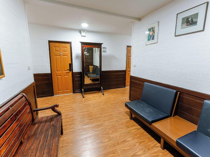 Diff Hostel image