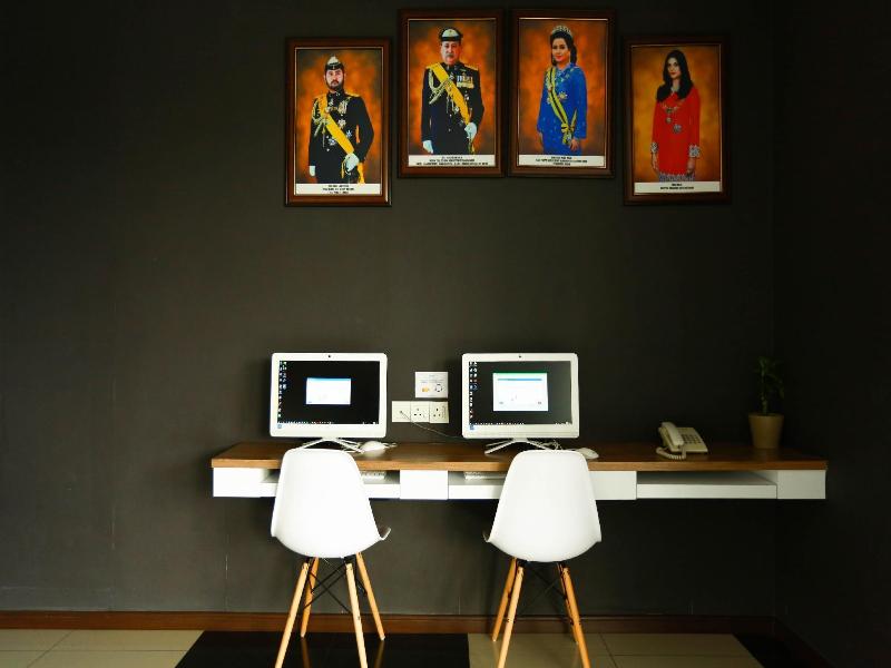 Starz Hotel image