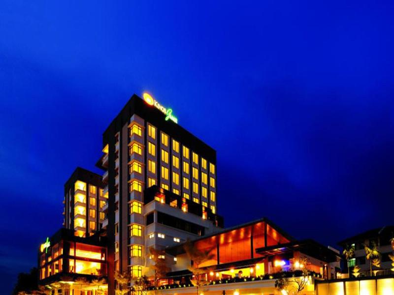 Kings Green Hotel image