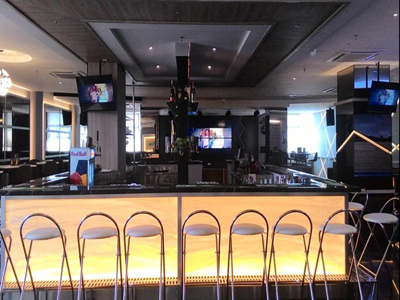 Kings Green Hotel image