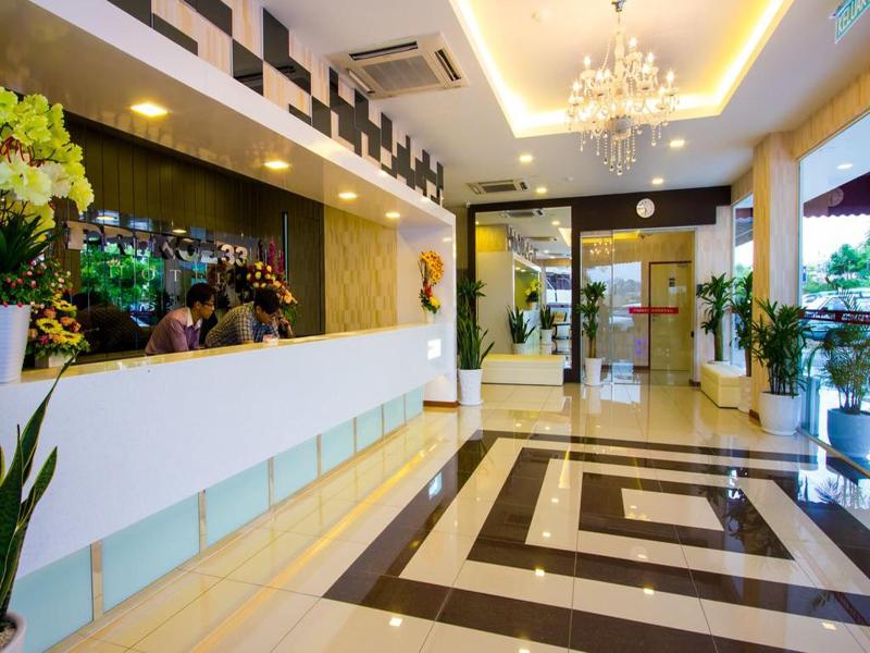Prince 33 Hotel image