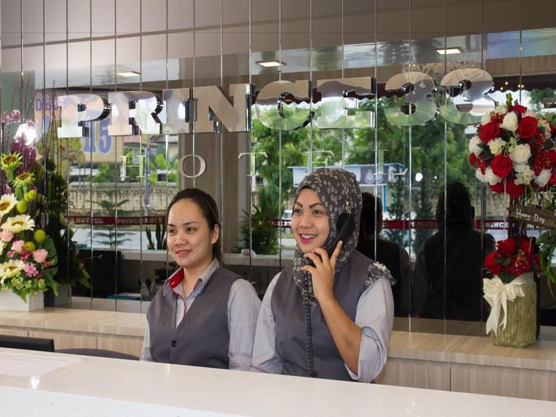 Prince 33 Hotel image
