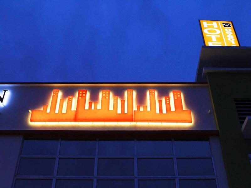 Uptown Hotel Seremban image