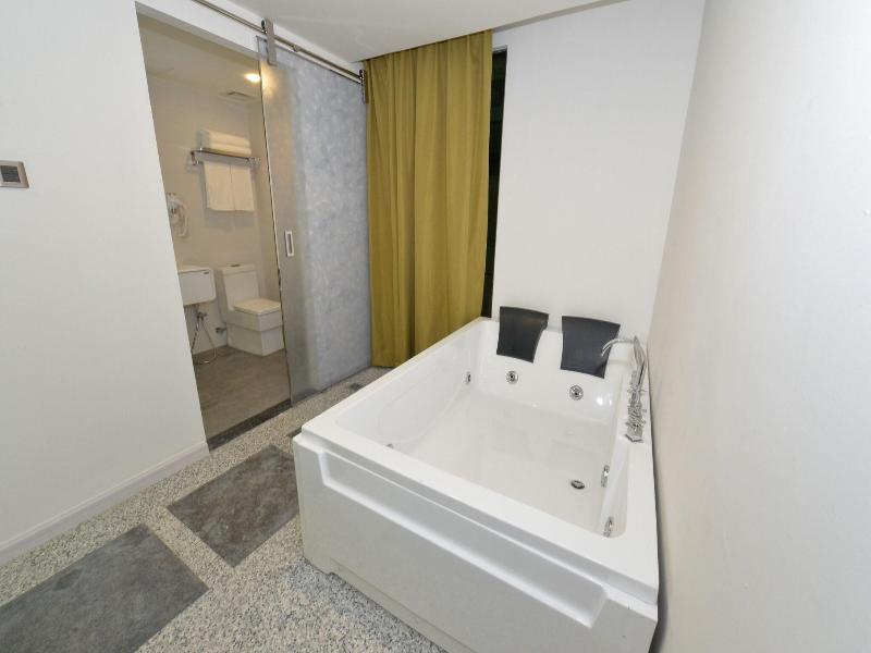 Unic Hotel image