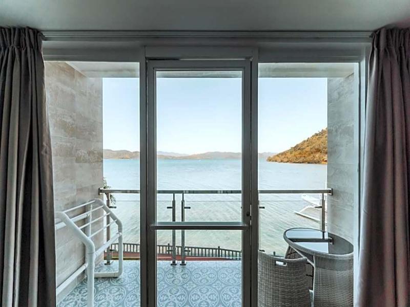 Coron Underwater Garden Resort image