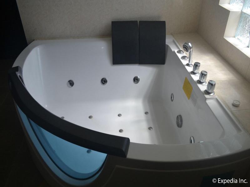 Boomerang Hotel image