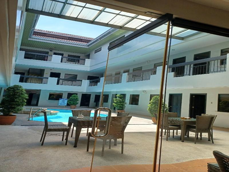 Boomerang Hotel image