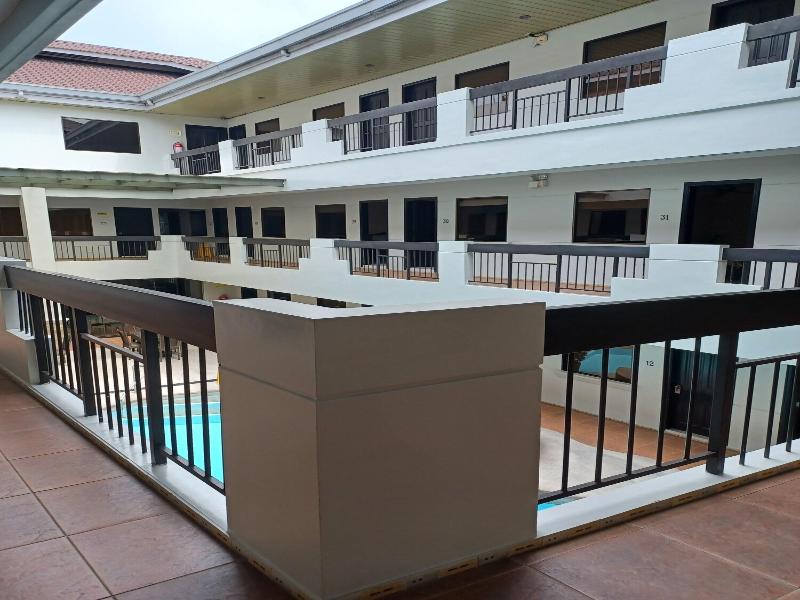 Boomerang Hotel image
