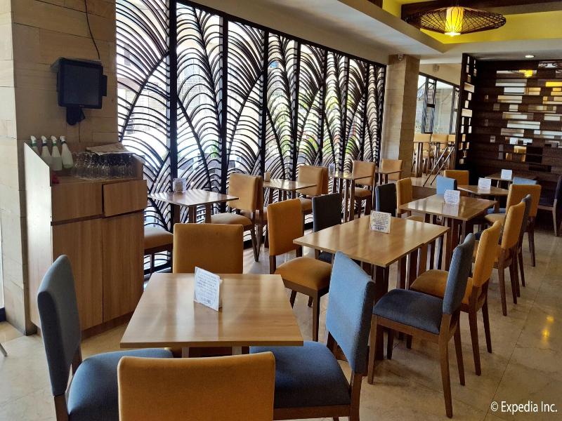 Newtown Plaza Hotel image