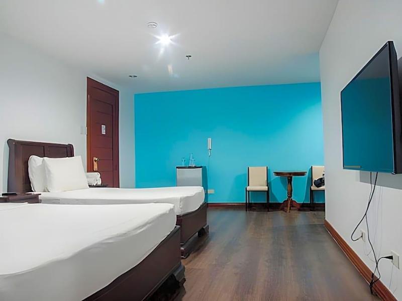 One Averee Bay Hotel image