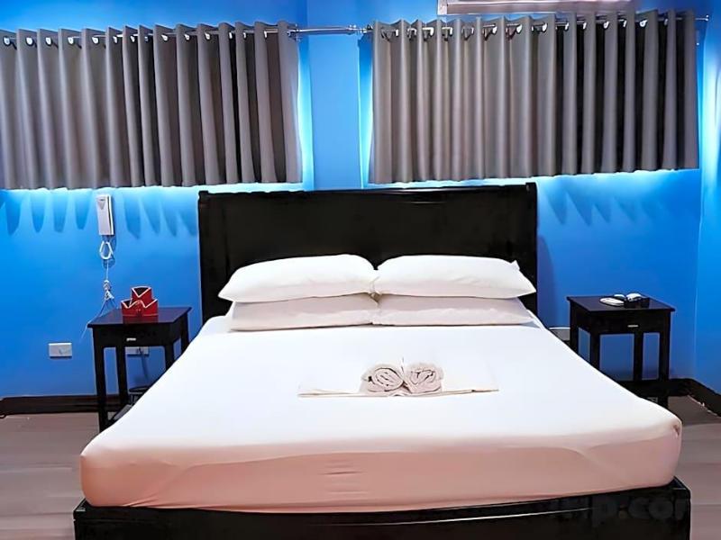 One Averee Bay Hotel image