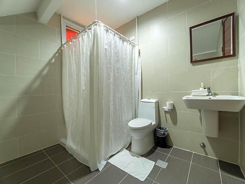 One Averee Bay Hotel image