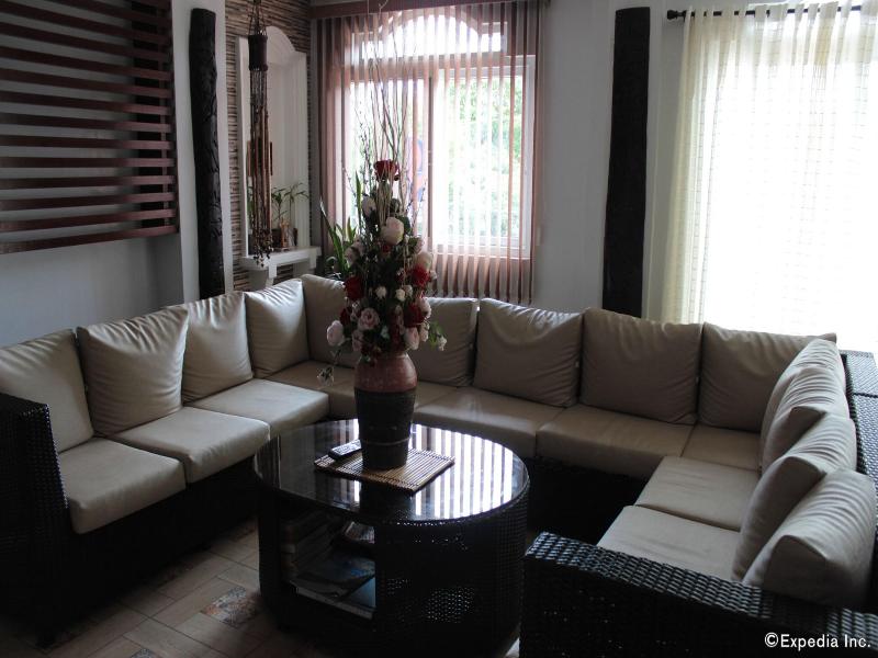 Coron Bancuang Mansion