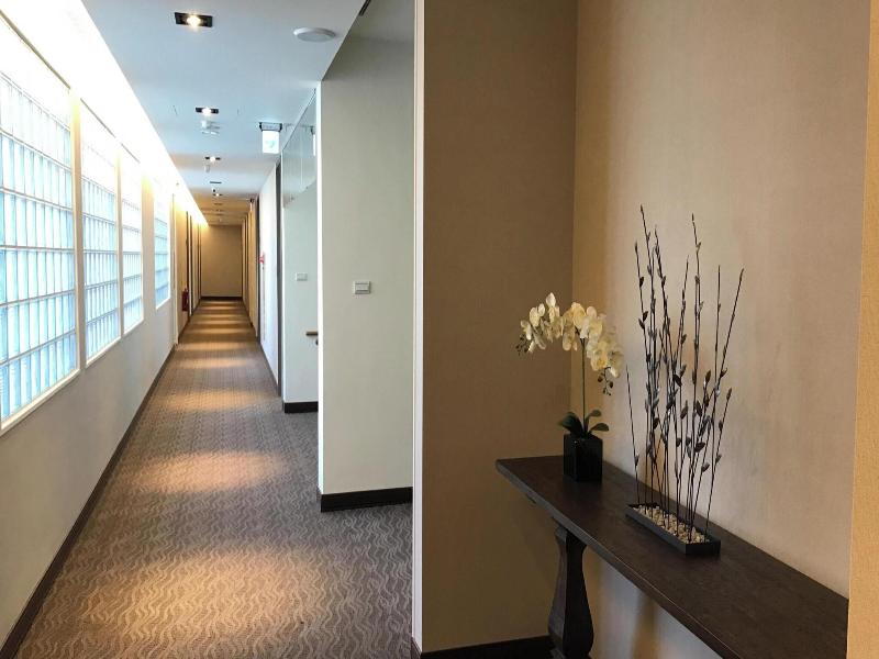 Ml Hotel image