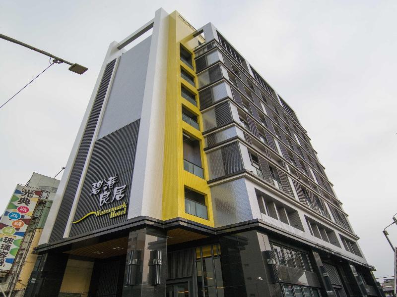 Watermark Hotel - Kaohsiung Main Station image